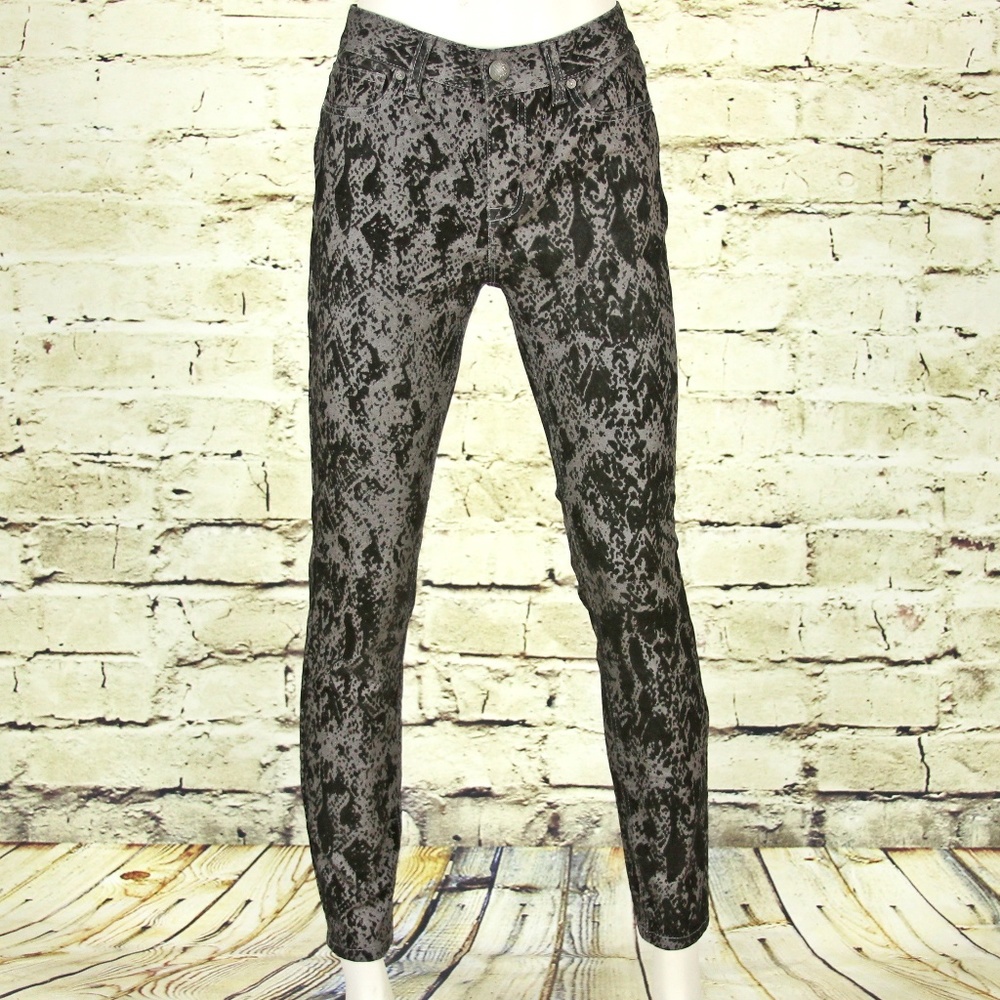 NWOT / Free People / Skinny Jeans / SZ 27